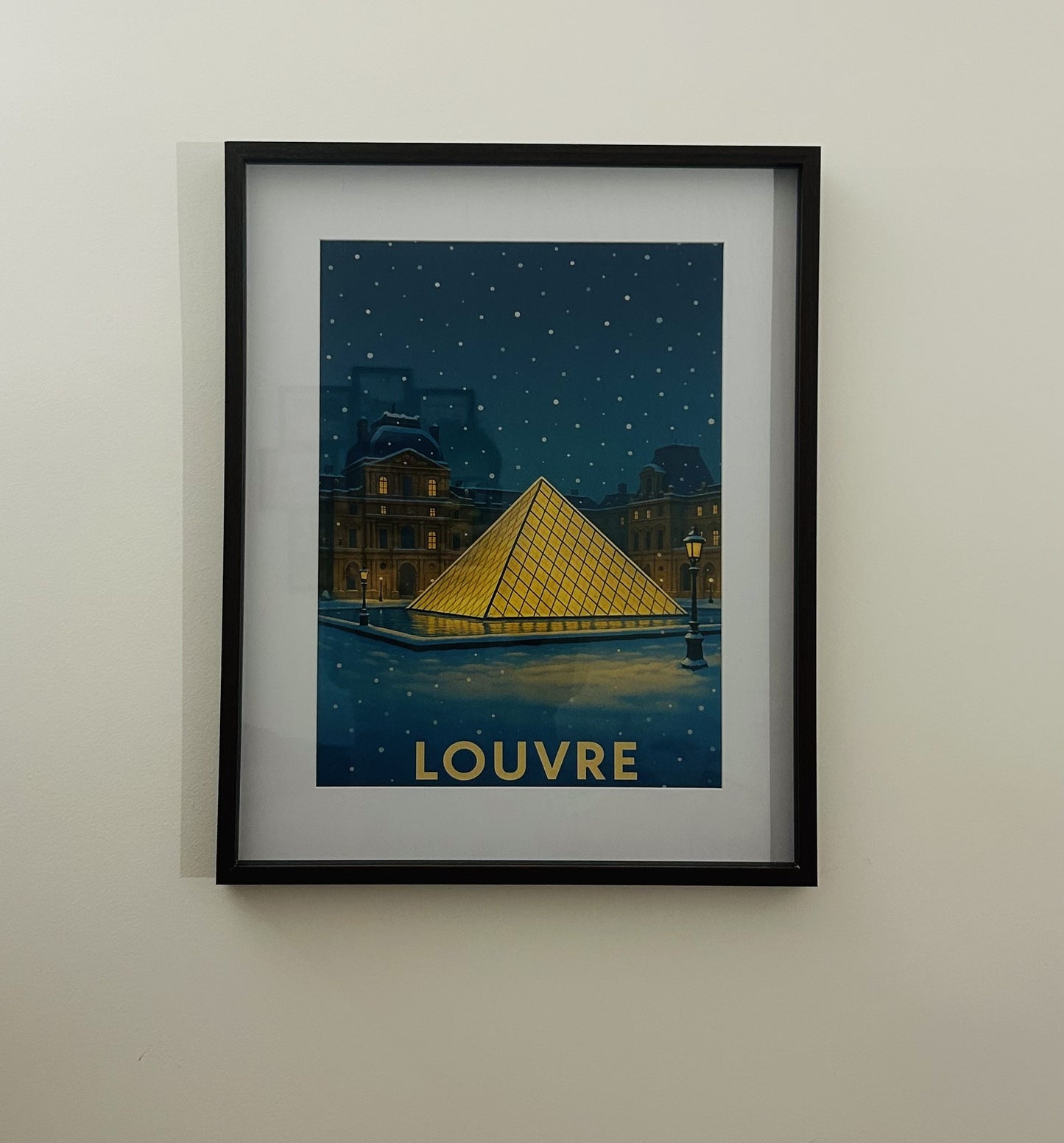 Affiche "Le Louvre en Hiver" - Illustration Vintage Paris sous la Neige - Souvenir Musée du Louvre